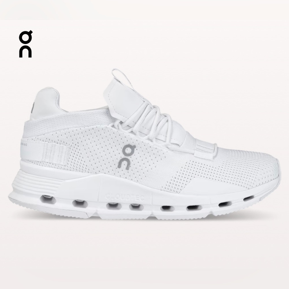 On running cloudnova sneakers